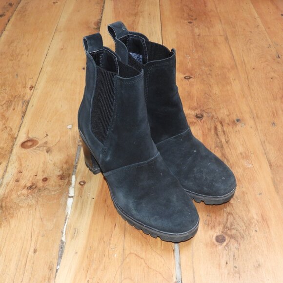 Black Ugg Boots - Picture 1 of 4